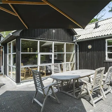 Semesterbostad 1450-aakirkeby-sjostauan-3 Vester Somarken