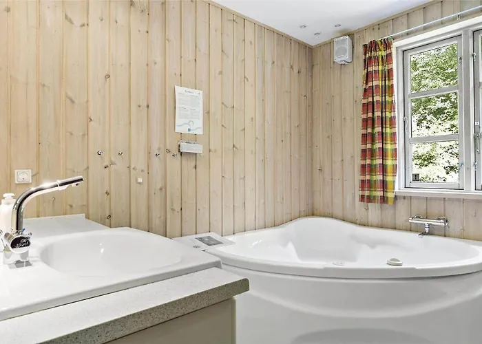 1450-aakirkeby-sjostauan-3 * Vester Somarken
